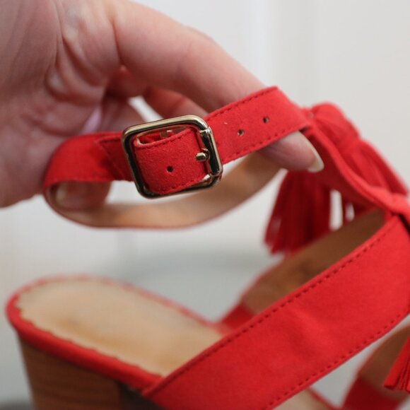 Crown & Ivy  Lucyn Tassel Heels with Ankle Strap Size 8 - Picture 4 of 11